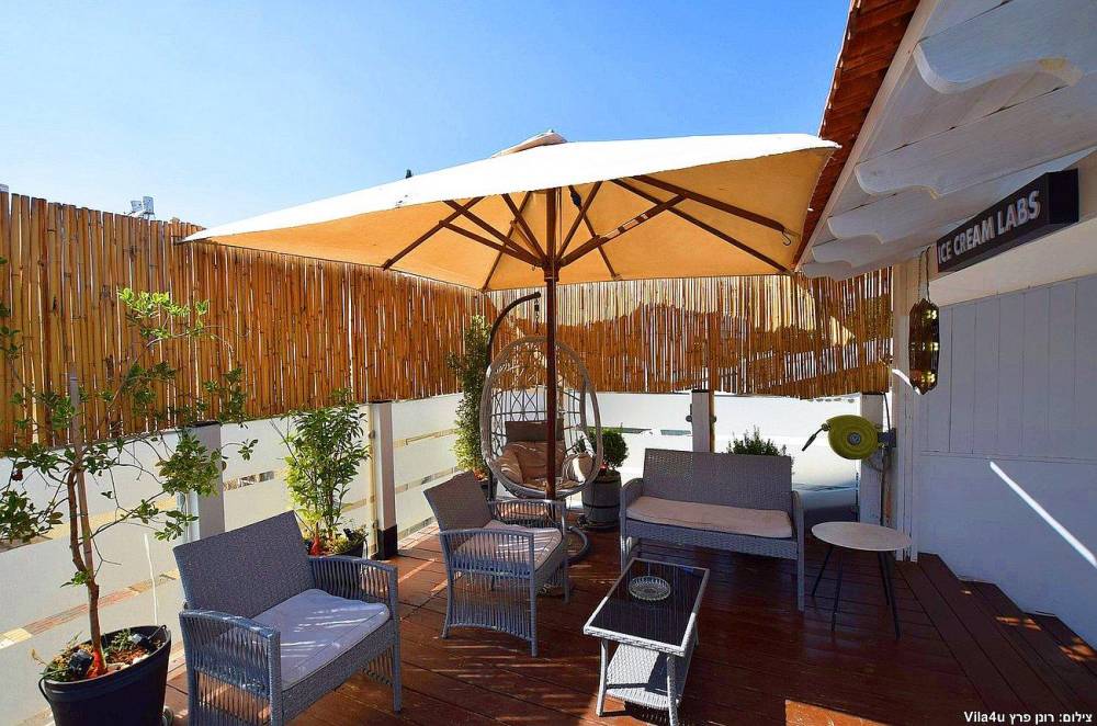 89705 גלריית חוץ, וילה גיגס האוס בוטיק, וילה  בחצור הגלילית וילות - Vila 4 U