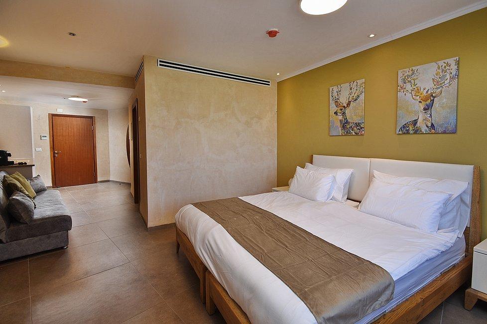 89740 כללי, מלון רומנו, וילה  בצפת וילות - Vila 4 U