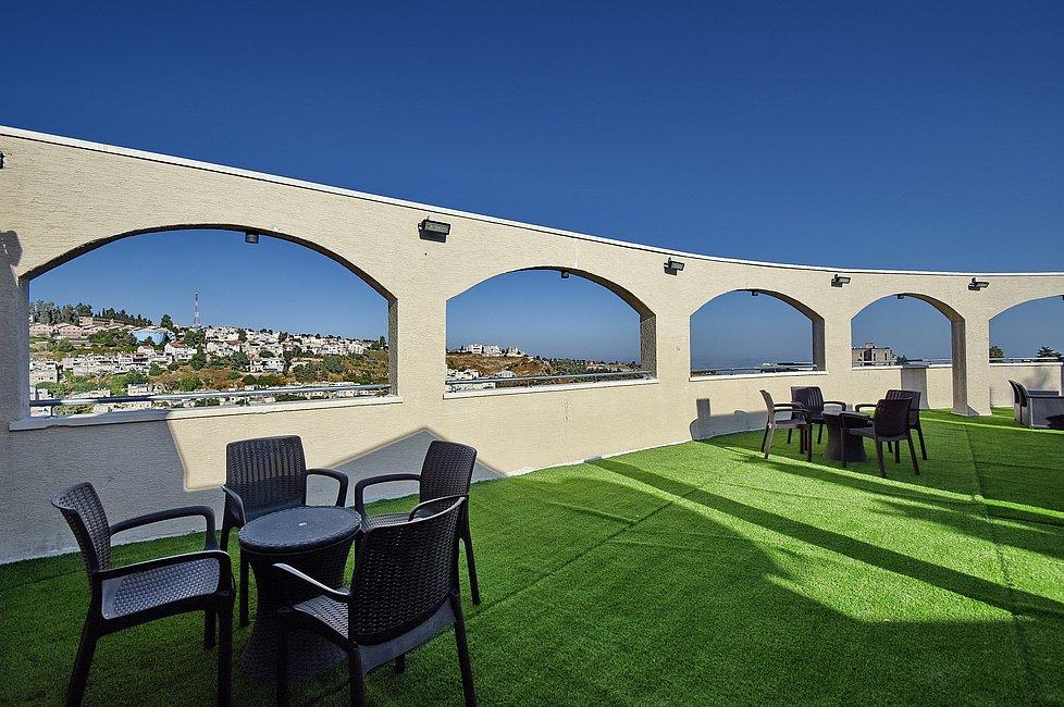 89785 המתחם החיצוני, מלון רומנו, וילה  בצפת וילות - Vila 4 U