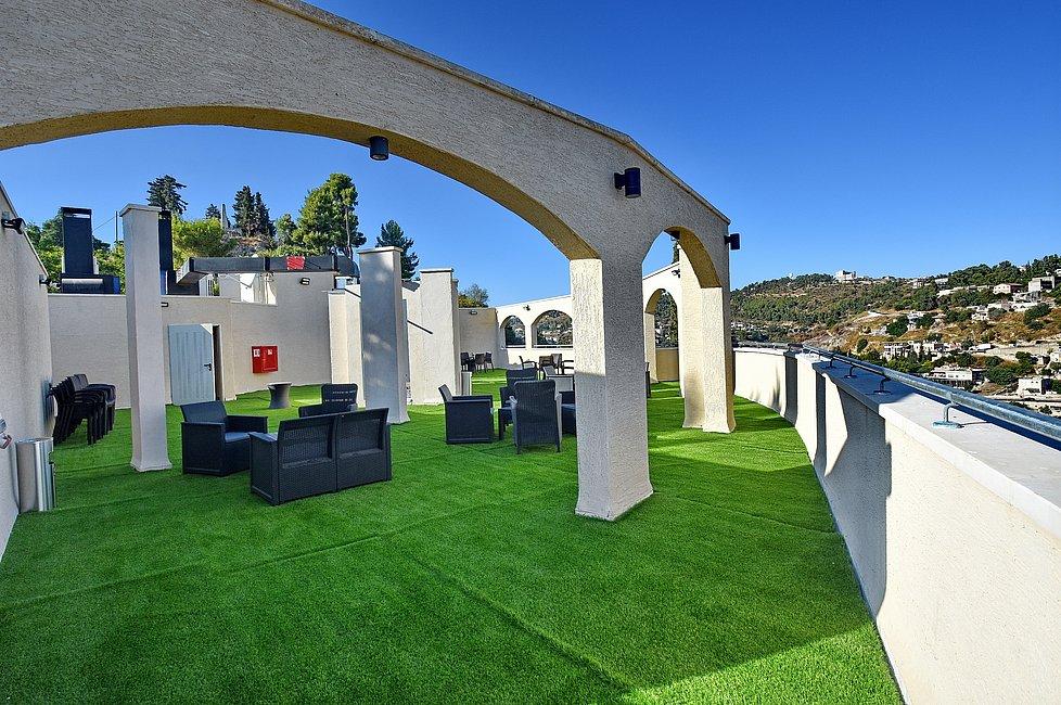 89788 המתחם החיצוני, מלון רומנו, וילה  בצפת וילות - Vila 4 U