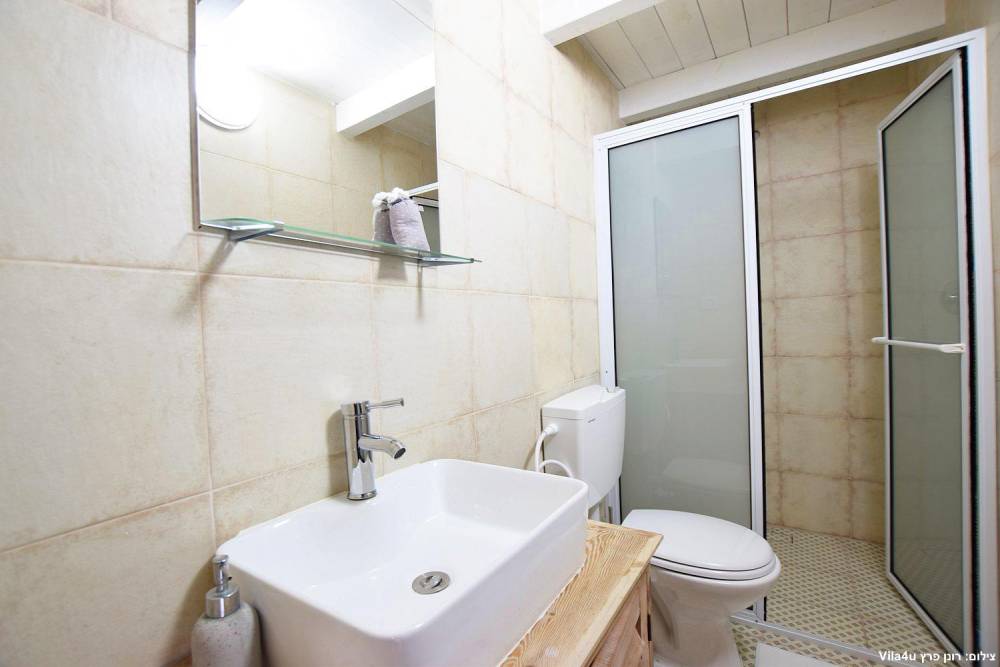 90613 המתחם הפנימי, וילה אליזה בוטיק, וילה  בעוספיה וילות - Vila 4 U