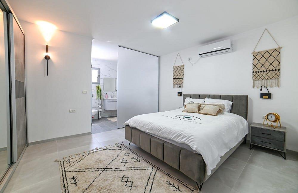 91753 גלריה כללית, וילה רקפת, וילה  בטבריה וילות - Vila 4 U