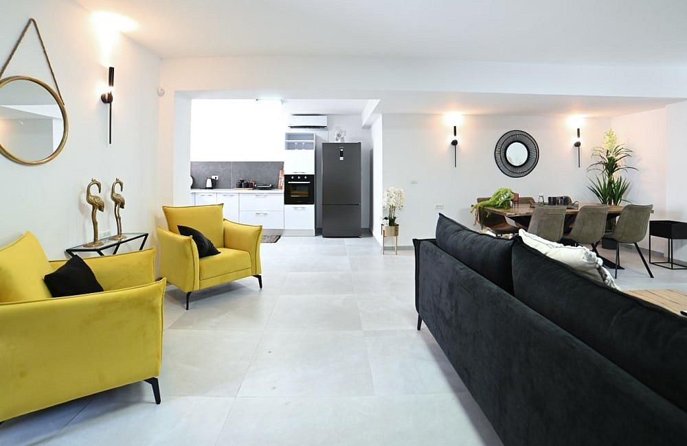 91773 פנים הוילה והחדרים, וילה רקפת, וילה  בטבריה וילות - Vila 4 U