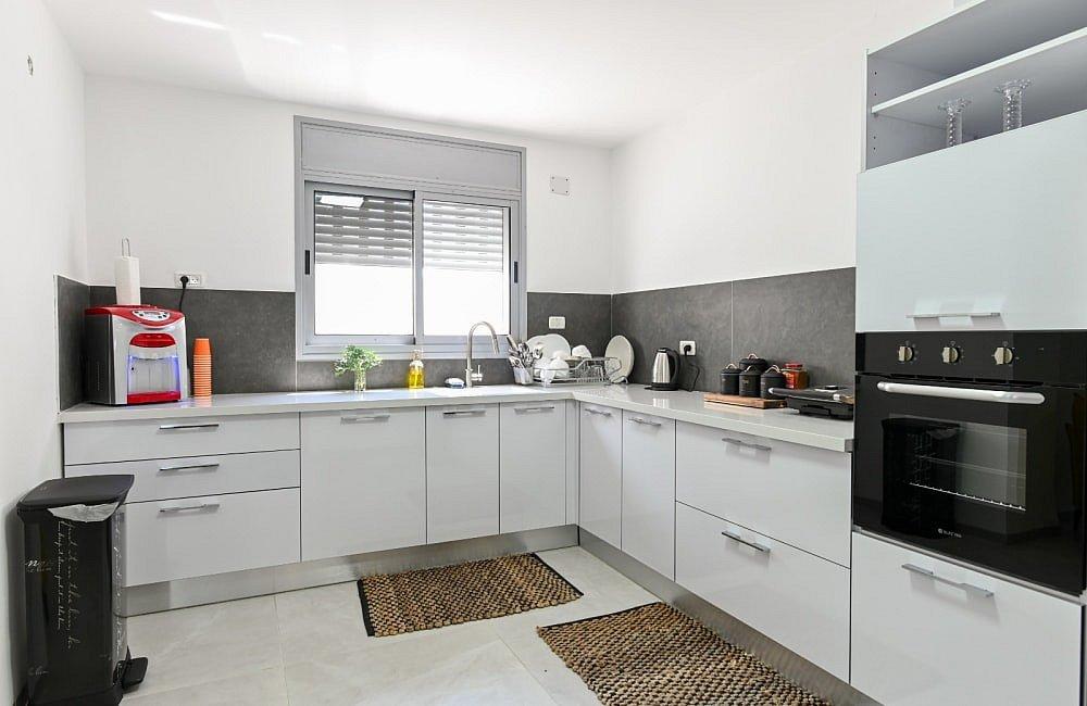 91817 גלריה כללית, וילה רקפת, וילה  בטבריה וילות - Vila 4 U