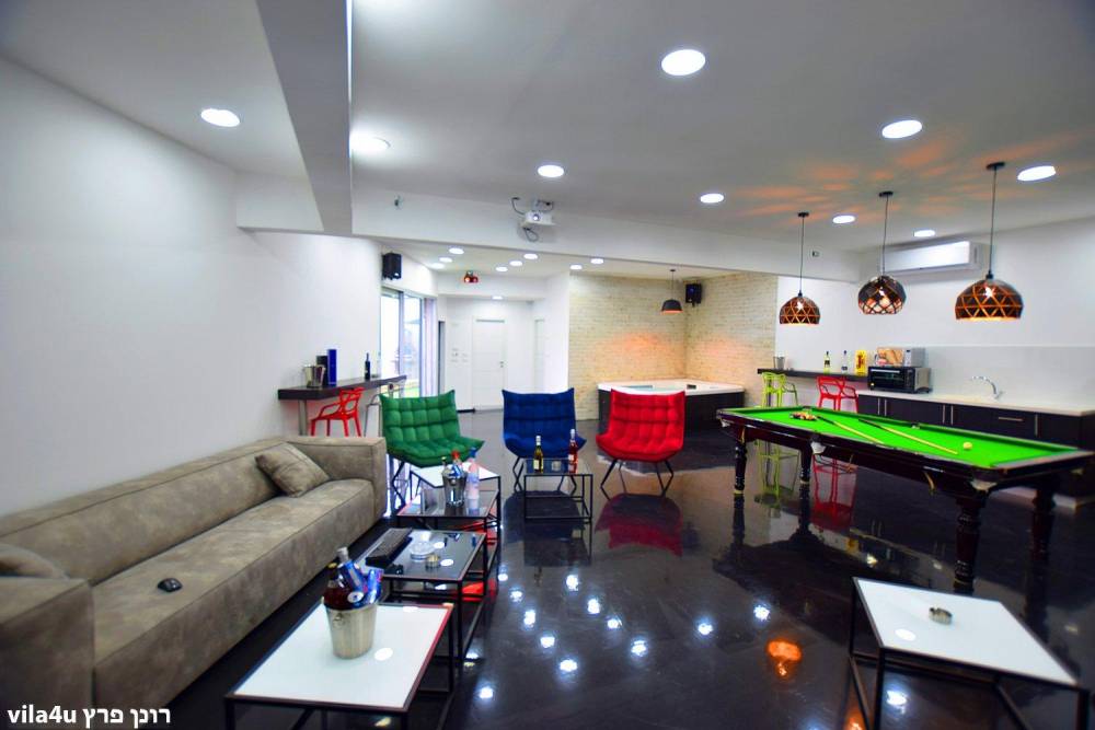 93783 מתחם פנימי, אינדיגו, וילה  בתל אביב וילות - Vila 4 U