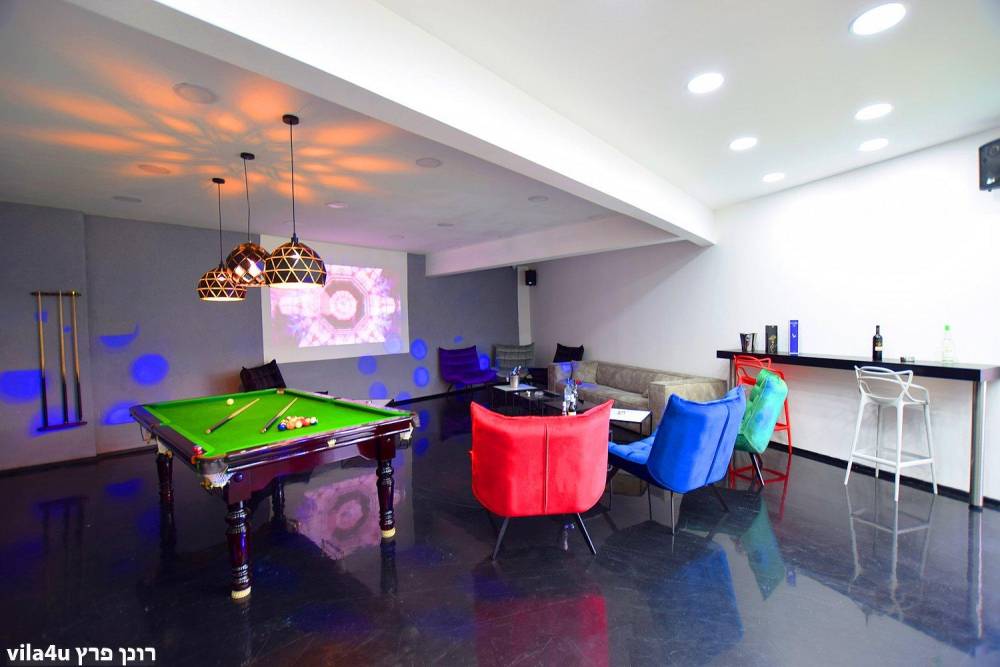 93785 מתחם פנימי, אינדיגו, וילה  בתל אביב וילות - Vila 4 U