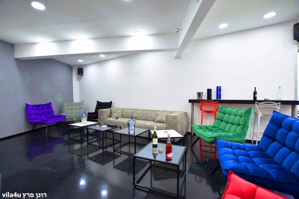 93787 מתחם פנימי, אינדיגו, וילה  בתל אביב וילות - Vila 4 U