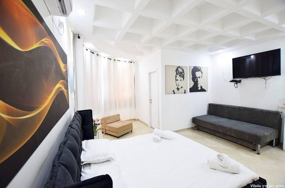 96374 מתחם פנימי, וילה גולדן, וילה  בראש פינה וילות - Vila 4 U