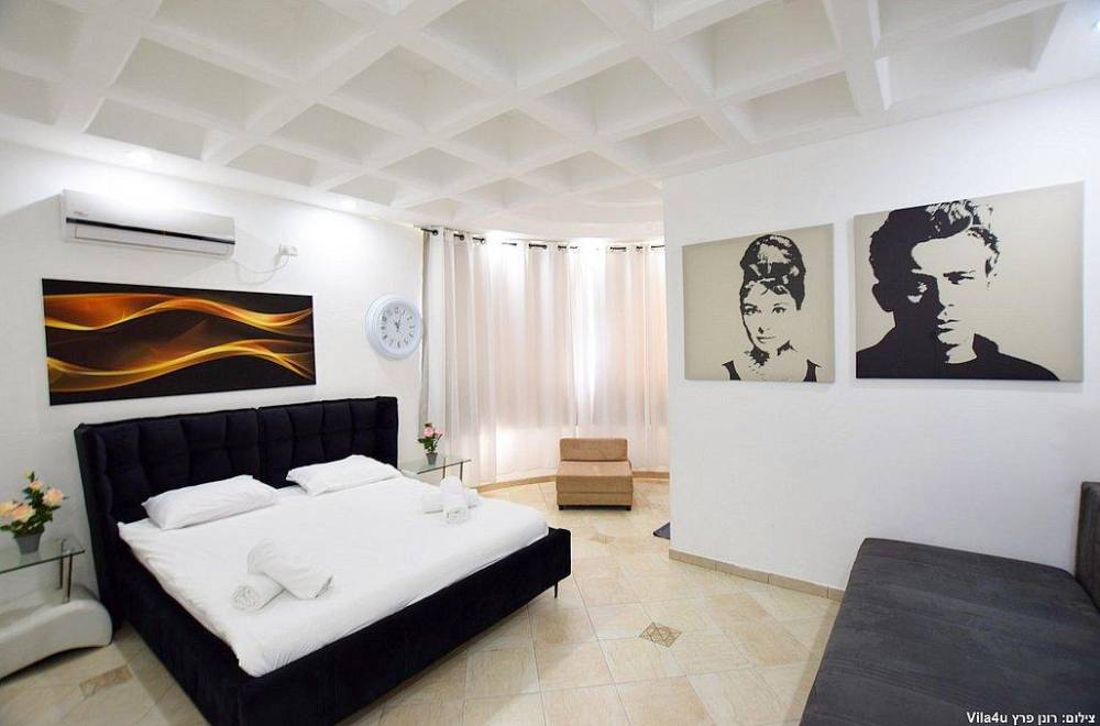 96375 מתחם פנימי, וילה גולדן, וילה  בראש פינה וילות - Vila 4 U