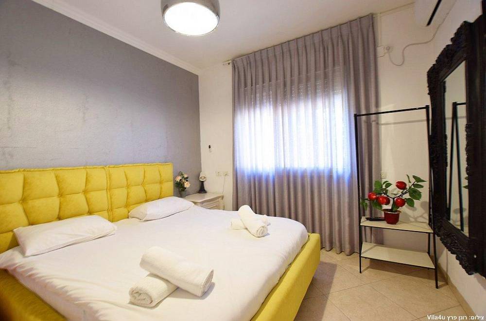 96379 מתחם פנימי, וילה גולדן, וילה  בראש פינה וילות - Vila 4 U