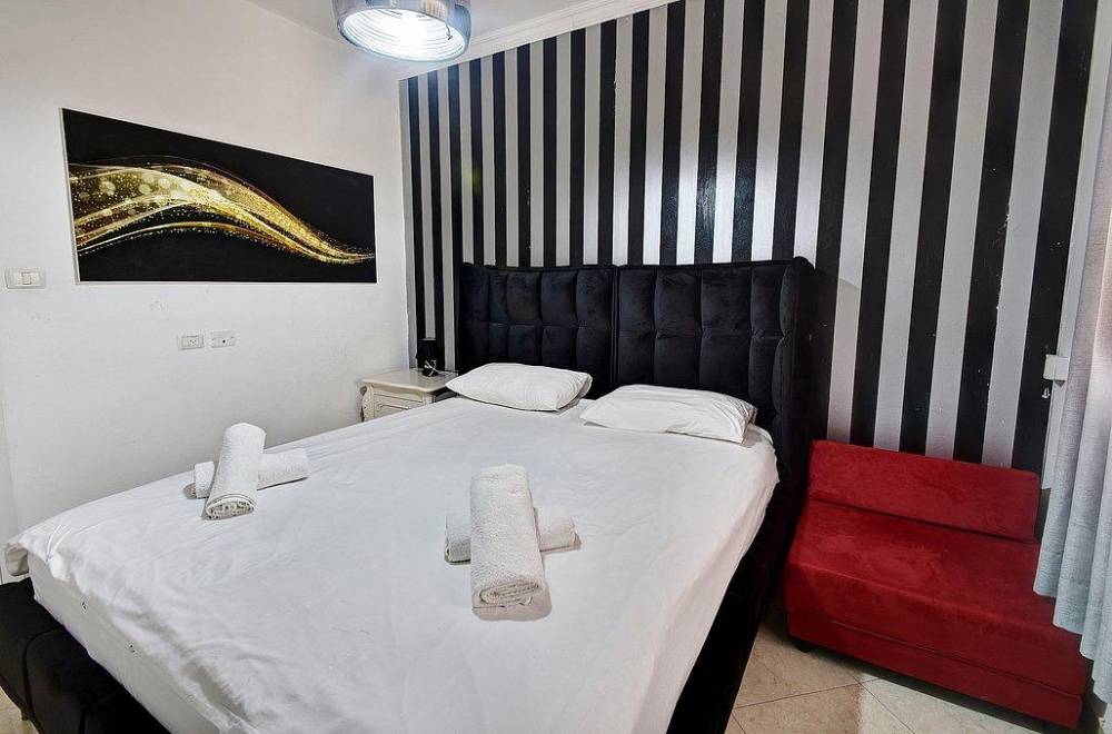 96380 מתחם פנימי, וילה גולדן, וילה  בראש פינה וילות - Vila 4 U