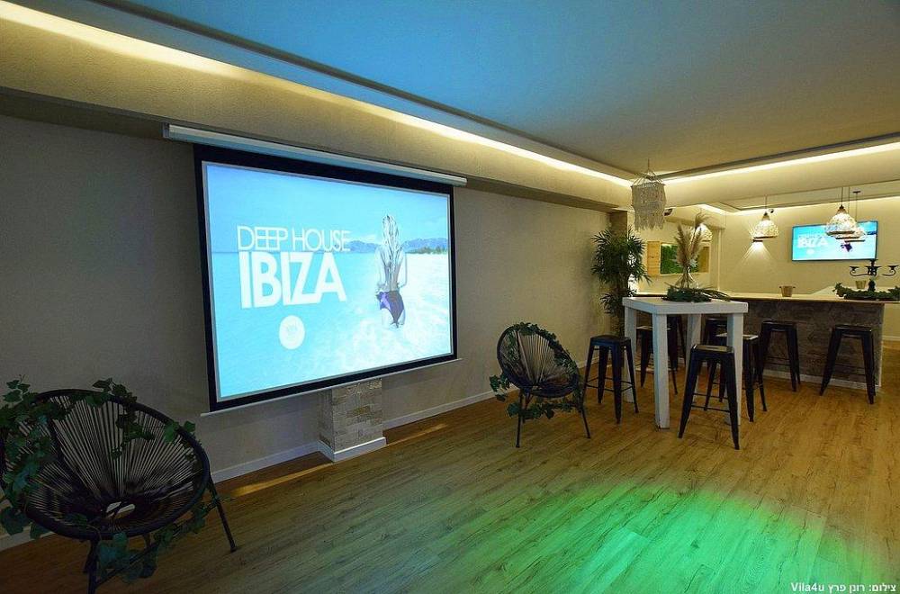 97583 לופט לאור, לופט לאור, וילה  בחדרה וילות - Vila 4 U