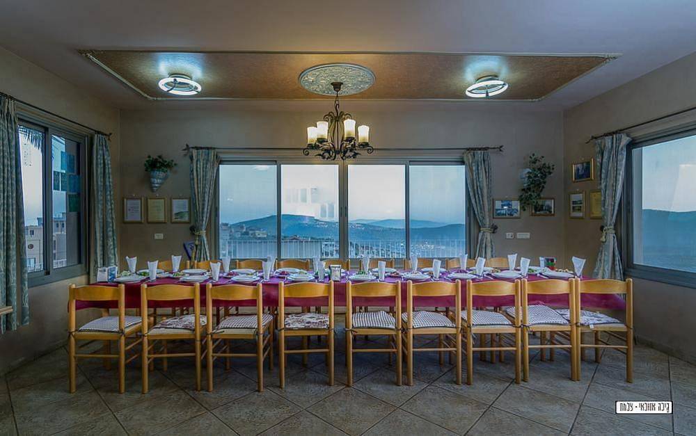 97639 אחוזה בבוסתן, אחוזה בבוסתן, וילה  בעין אל אסד וילות - Vila 4 U