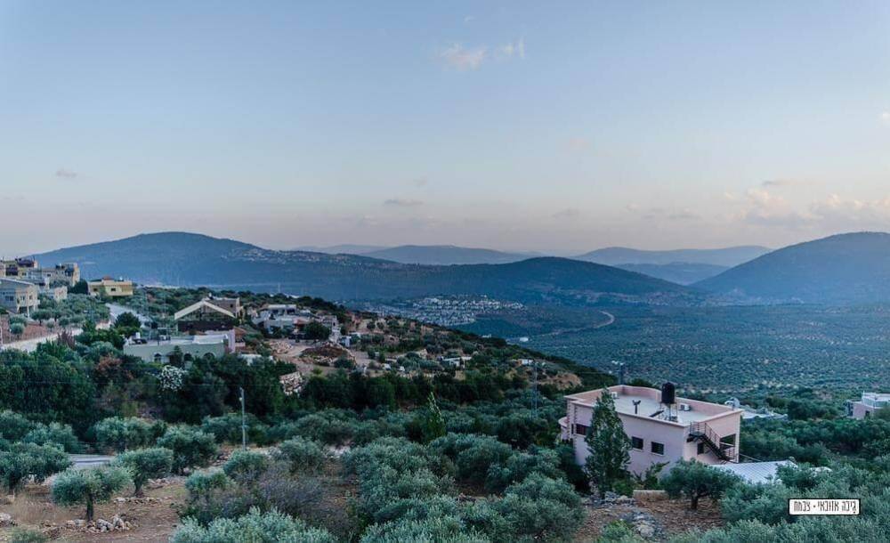 97640 אחוזה בבוסתן, אחוזה בבוסתן, וילה  בעין אל אסד וילות - Vila 4 U