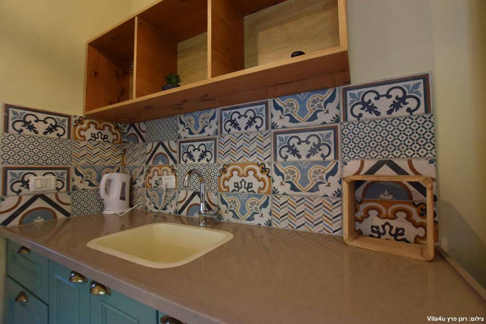 97666 אחוזה בבוסתן, אחוזה בבוסתן, וילה  בעין אל אסד וילות - Vila 4 U