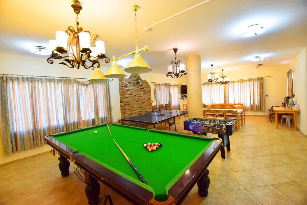 97687 הסוויטות והמתחם המשותף, אחוזה בבוסתן, וילה  בעין אל אסד וילות - Vila 4 U