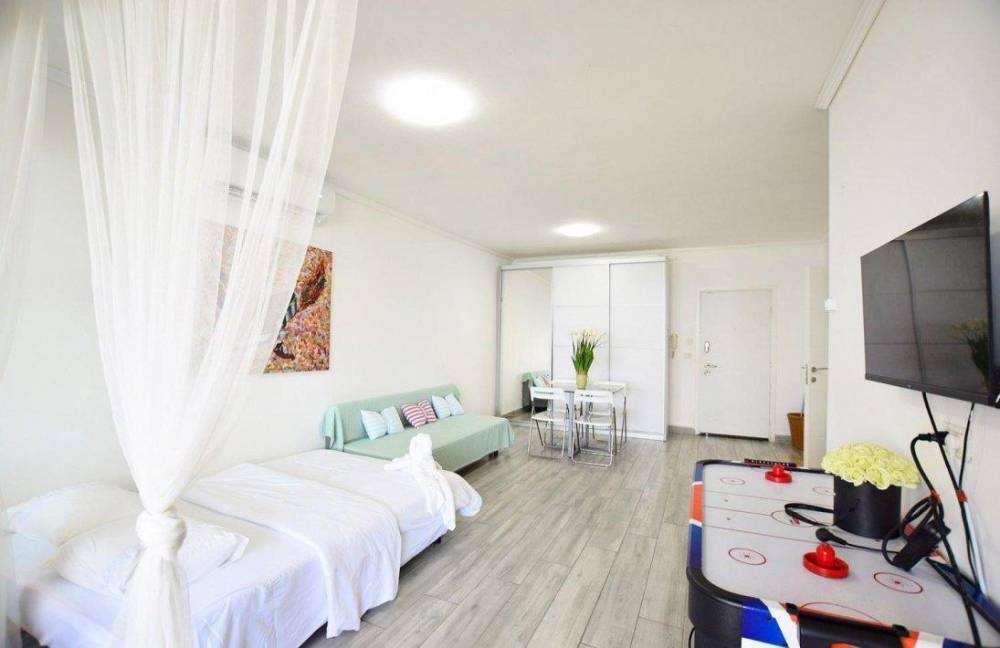 97803 כללי, רויאל חוף צאנז וגקוזי איטלקי מול גלי הים, וילה  בנתניה וילות - Vila 4 U