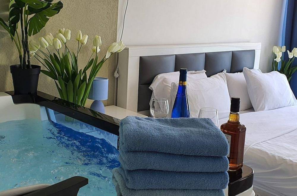 97818 כללי, רויאל חוף צאנז וגקוזי איטלקי מול גלי הים, וילה  בנתניה וילות - Vila 4 U