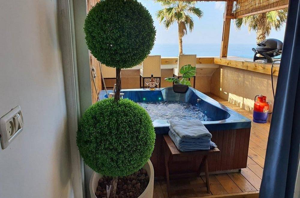 97819 כללי, רויאל חוף צאנז וגקוזי איטלקי מול גלי הים, וילה  בנתניה וילות - Vila 4 U