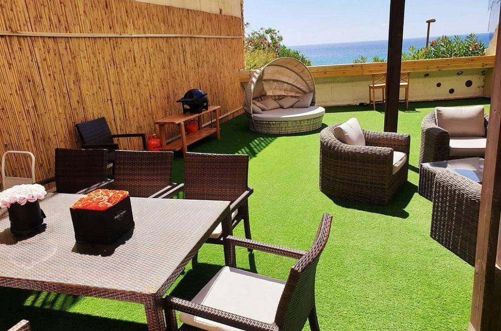 97851 סוויטת כוכב הים עם מרפסת גן 110 מטר וגקוזי איטלקי מול גלי הים, רויאל חוף צאנז וגקוזי איטלקי מול גלי הים, וילה  בנתניה וילות - Vila 4 U