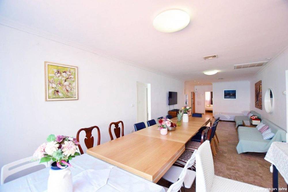 97855 סוויטת הדר לים משפחתית עם מרפסת עץ  ברביקיו וגקוזי איטלקי מול השקיעה, רויאל חוף צאנז וגקוזי איטלקי מול גלי הים, וילה  בנתניה וילות - Vila 4 U