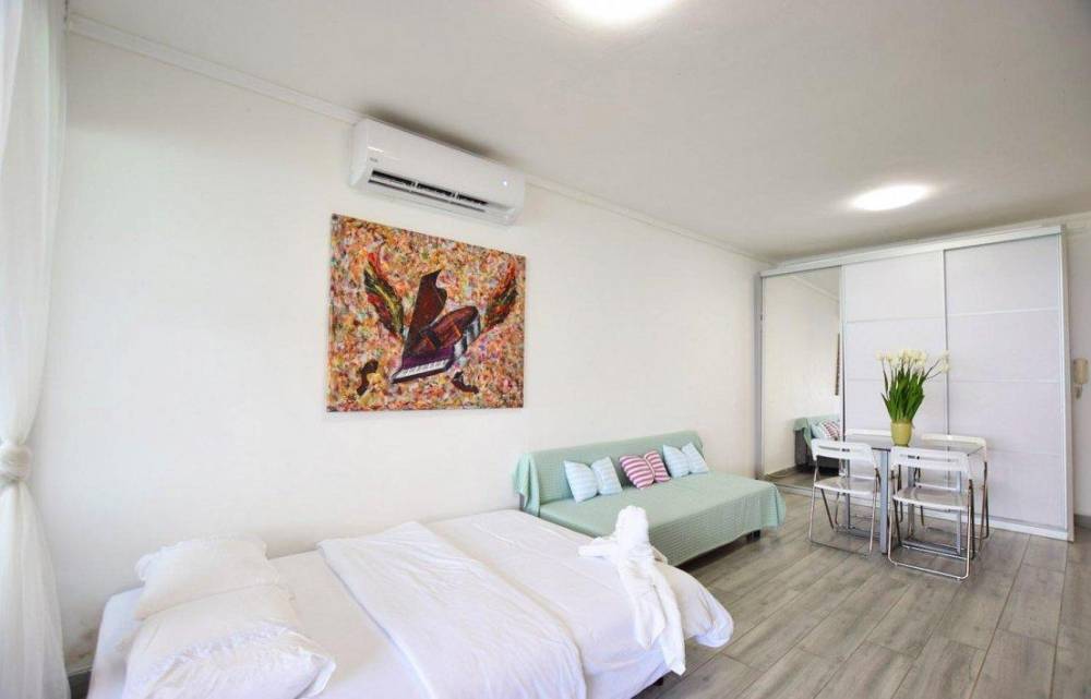 97878 סוויטת  כוכב הים עם מרפסת גן 70 מטר ברביקיו וגקוזי איטלקי מול גלי הים, רויאל חוף צאנז וגקוזי איטלקי מול גלי הים, וילה  בנתניה וילות - Vila 4 U