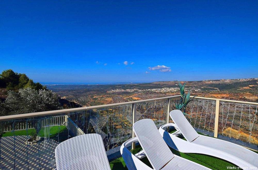 99234 המתחם בחורף, וילה הורייזן, וילה  בירכא וילות - Vila 4 U