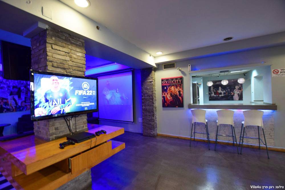 99519 גלרית כללית, לופט מהסרטים, וילה  בנתניה וילות - Vila 4 U