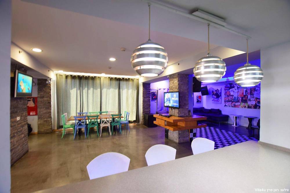 99522 גלרית כללית, לופט מהסרטים, וילה  בנתניה וילות - Vila 4 U