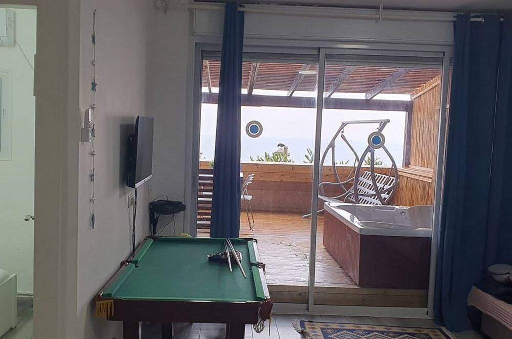 99964 סוויטת  כוכב הים עם מרפסת גן 70 מטר ברביקיו וגקוזי איטלקי מול גלי הים, רויאל חוף צאנז וגקוזי איטלקי מול גלי הים, וילה  בנתניה וילות - Vila 4 U