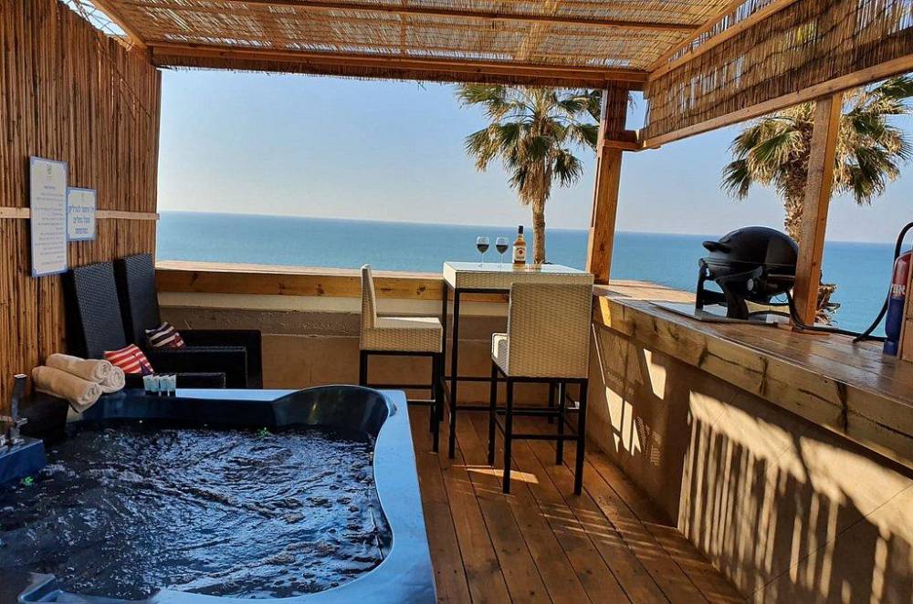 100015 מבחר גקוזים פרטיים וברכות זרמים מרהיבות ופרטיות, רויאל חוף צאנז וגקוזי איטלקי מול גלי הים, וילה  בנתניה וילות - Vila 4 U