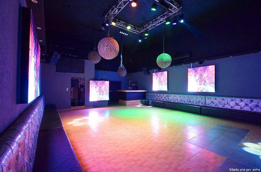 100236 וואו קלאב- Wow Club, וואו קלאב- Wow Club, וילה  בקרית ביאליק וילות - Vila 4 U