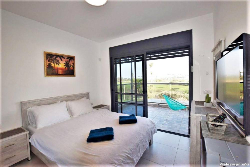 100406 גלריה כללית, אחוזת אגם כנרת, וילה  במגדל וילות - Vila 4 U