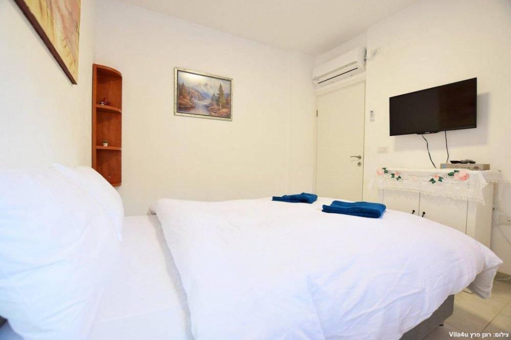 100410 פנים הוילה והחדרים, אחוזת אגם כנרת, וילה  במגדל וילות - Vila 4 U