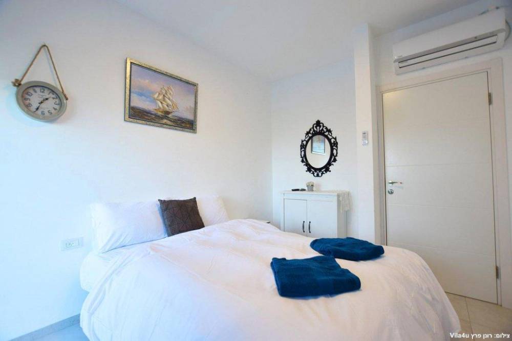 100411 פנים הוילה והחדרים, אחוזת אגם כנרת, וילה  במגדל וילות - Vila 4 U