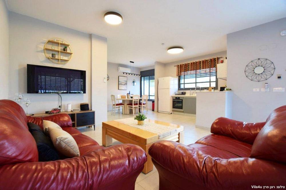 100415 פנים הוילה והחדרים, אחוזת אגם כנרת, וילה  במגדל וילות - Vila 4 U