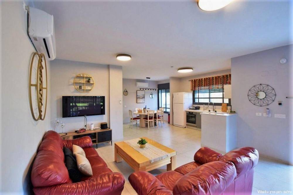 100421 פנים הוילה והחדרים, אחוזת אגם כנרת, וילה  במגדל וילות - Vila 4 U