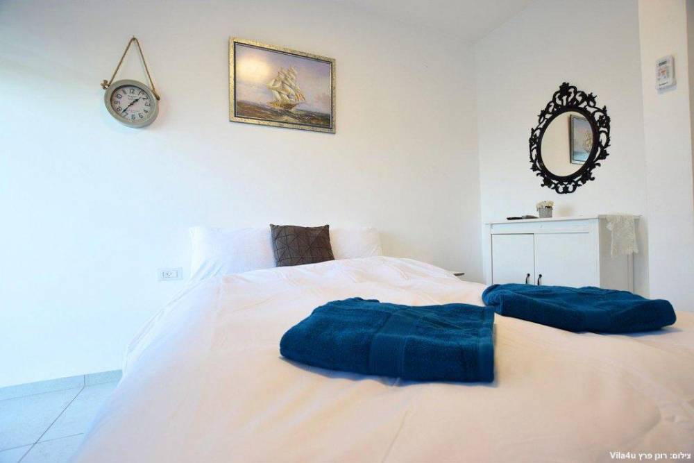 100424 פנים הוילה והחדרים, אחוזת אגם כנרת, וילה  במגדל וילות - Vila 4 U