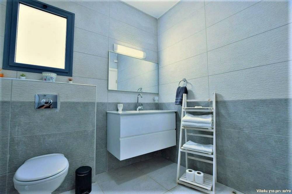 100425 פנים הוילה והחדרים, אחוזת אגם כנרת, וילה  במגדל וילות - Vila 4 U