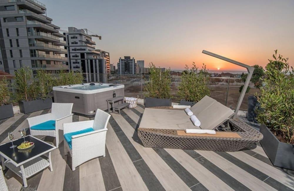 גג כללי, ארכיטקט ביץ' האוס, וילה  בחדרה וילות - Vila 4 U