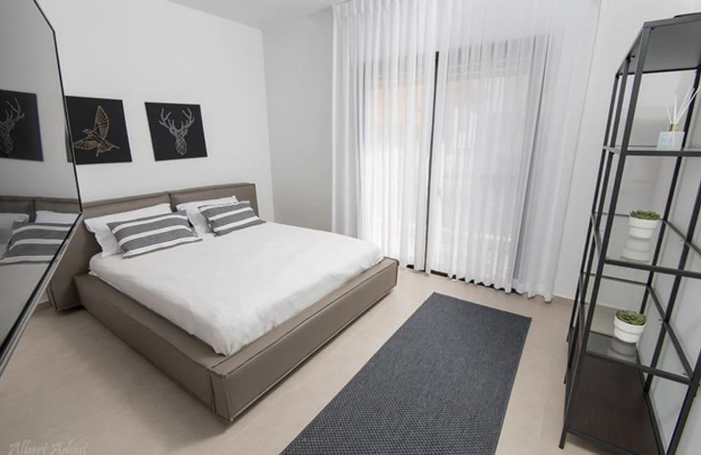 חדר שינה כללי, ארכיטקט ביץ' האוס, וילה  בחדרה וילות - Vila 4 U