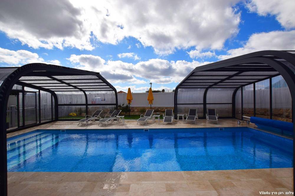 100865 גלריית חוץ, אחוזת עומרי, וילה  בצוריאל וילות - Vila 4 U