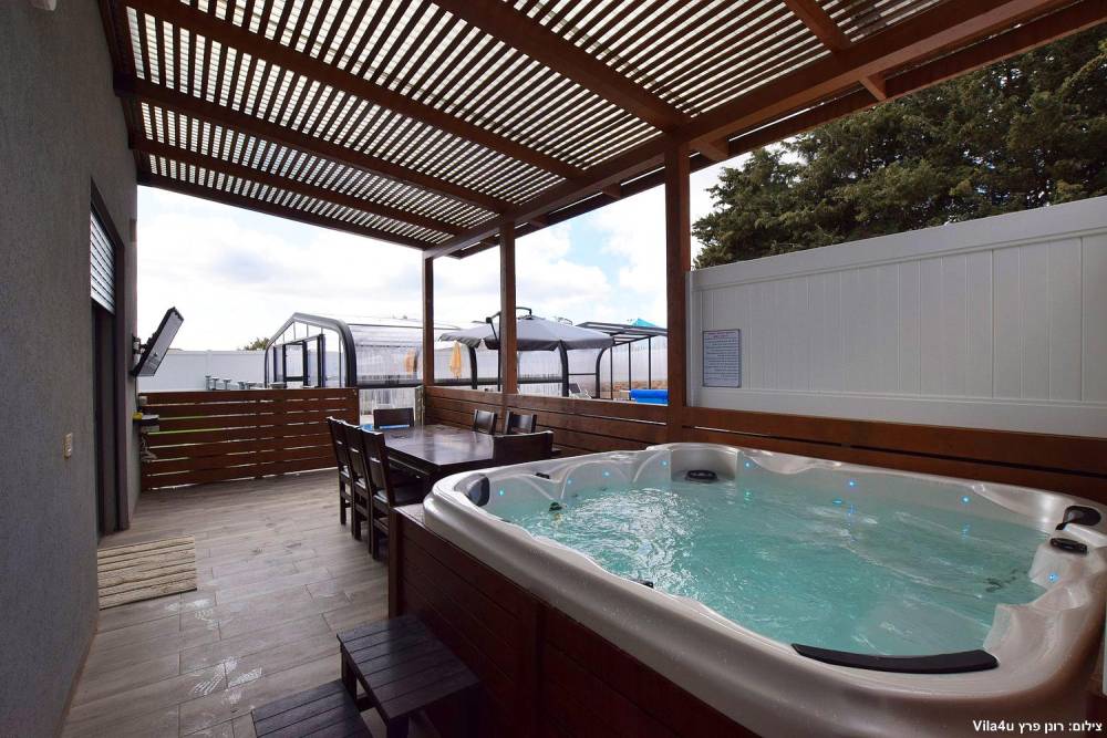 100911 מיוחד לחורף, אחוזת עומרי, וילה  בצוריאל וילות - Vila 4 U