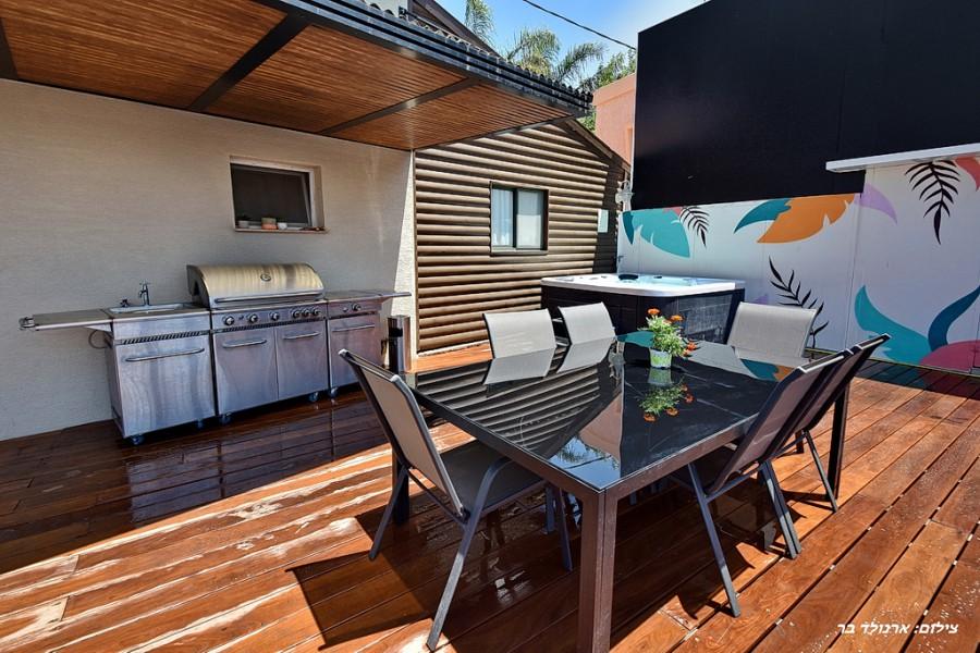 101165 המתחם החיצוני, אחוזת דניאל באלקוש, וילה  באלקוש וילות - Vila 4 U