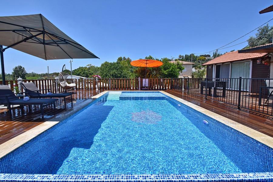 101181 המתחם החיצוני, אחוזת דניאל באלקוש, וילה  באלקוש וילות - Vila 4 U