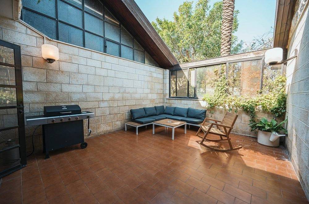 102905 פנים הוילה ומתחם הפטיו, וילה תכלת מול הים, וילה  בהרצליה פיתוח וילות - Vila 4 U