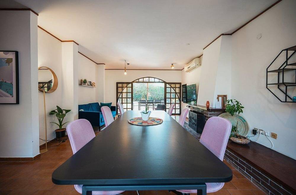 102906 פנים הוילה ומתחם הפטיו, וילה תכלת מול הים, וילה  בהרצליה פיתוח וילות - Vila 4 U