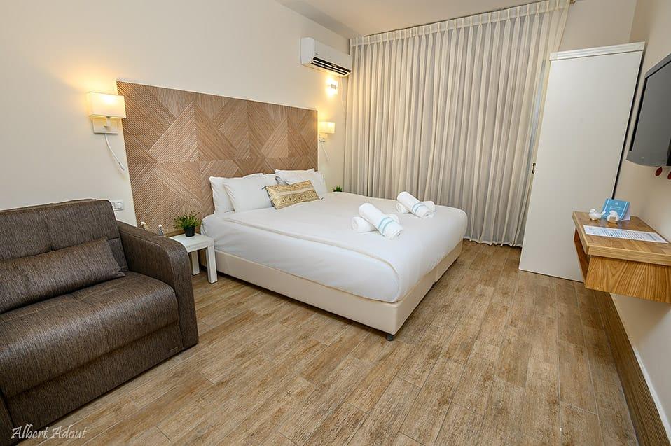 102966 וילה גלדיולה, מלון בוטיק לב החורש, וילה  בשומרה וילות - Vila 4 U