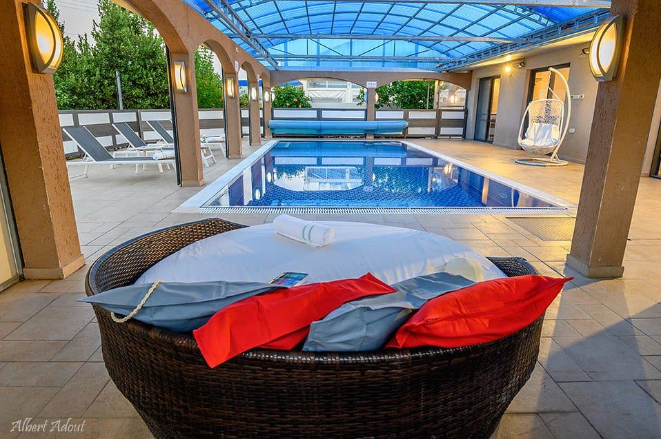 מלון בוטיק לב החורש - חצר עם בריכה כללי, מלון בוטיק לב החורש, וילה  בשומרה וילות - Vila 4 U