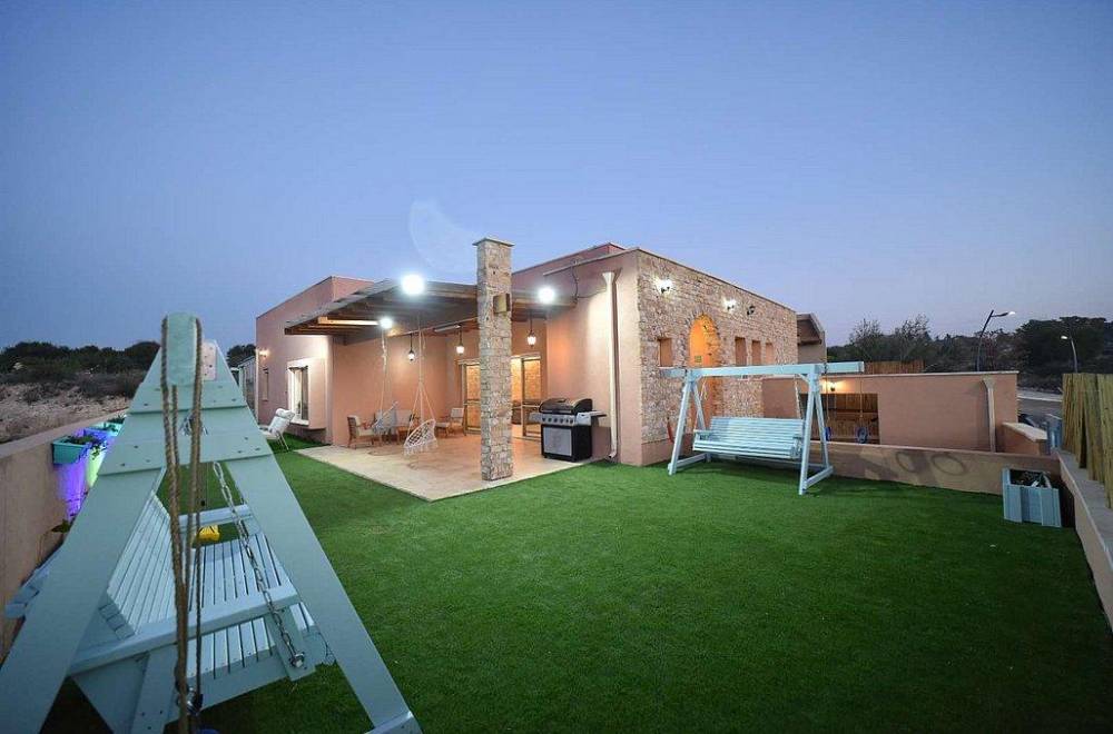 104512 מתחם חיצוני, אצולת אירופה, וילה  בלוזית וילות - Vila 4 U